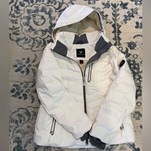 Women’s size 18 Obermeyer white ski coat, style Cosmic Down Jacket